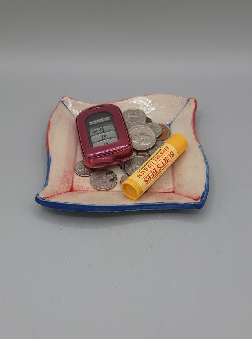 5 inch Imprinted Bear Fancy Square Trinket Dish With Trippy Circles Bottoms