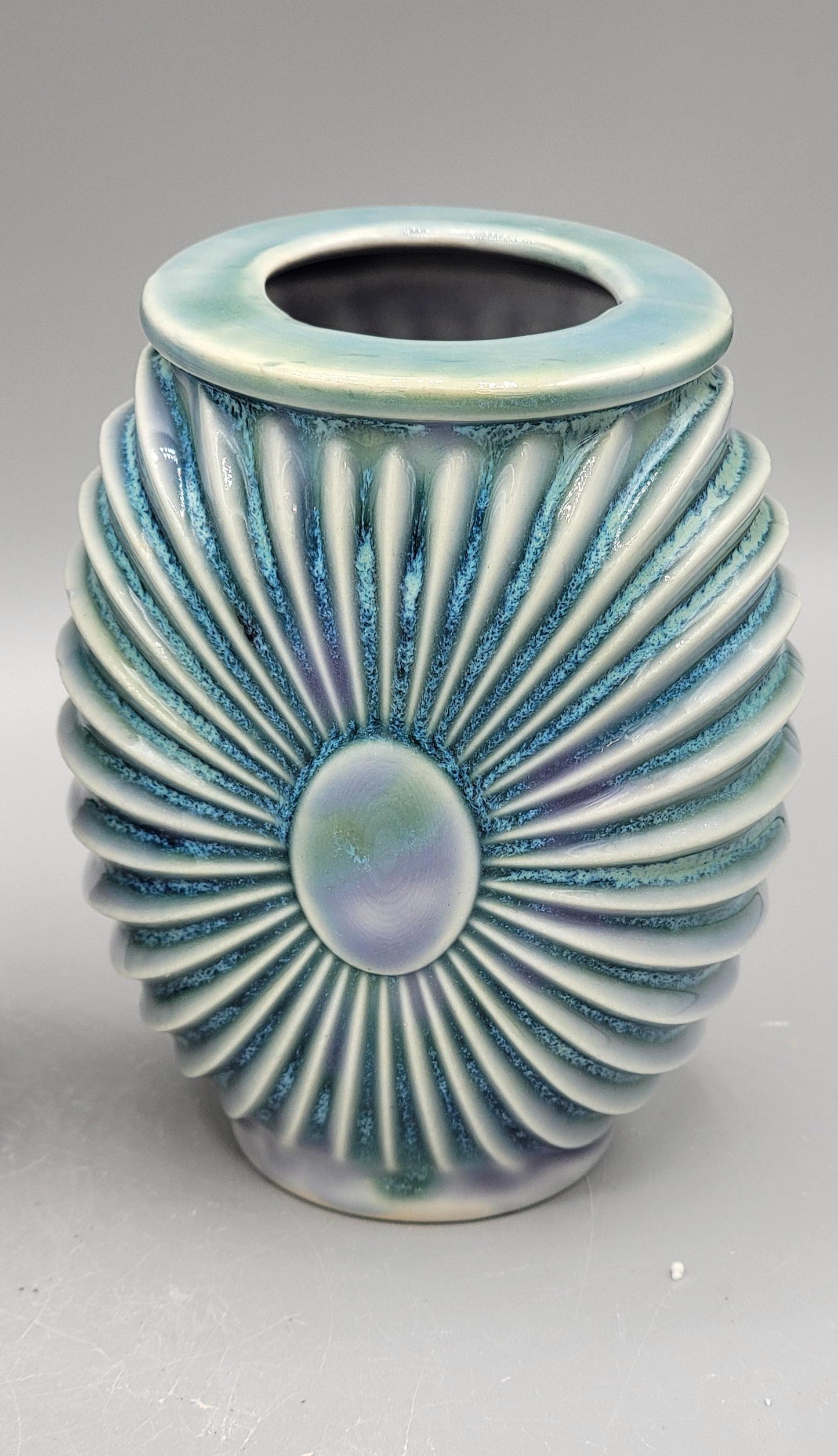 Bud Vase in Alice Dreams