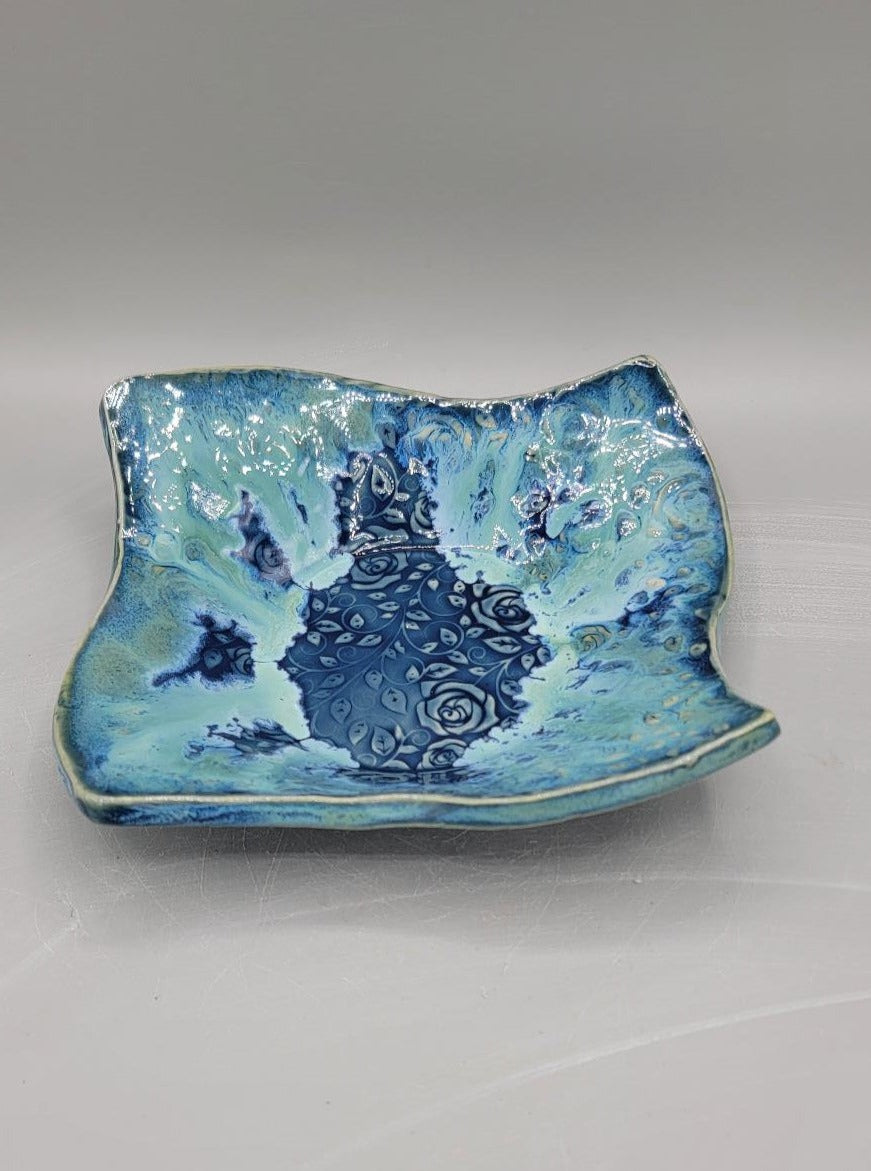 7 inch Embossed Roses Curvy Square Trinket Dish Blue Caribbean READ FULL DESCRIPTION