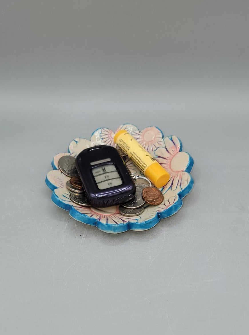 5 inch Hand Painted Embossed Daises Scalloped Circle Trinket Dish in Cotton Candy
