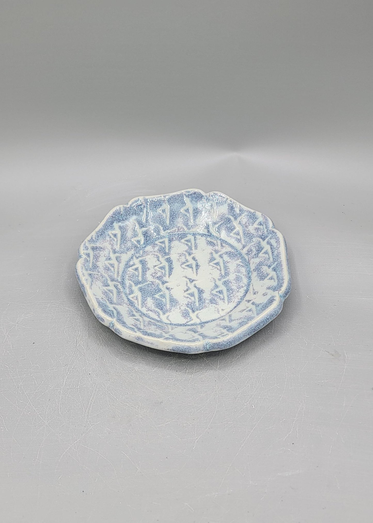 5 inch Embossed Dancer Scalloped Circle Trinket Dish