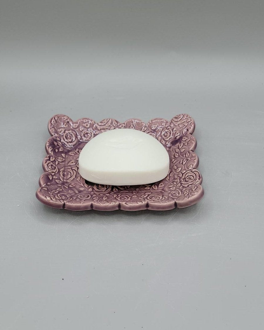 6x5 inch Embossed Roses Soap Dish in Lavender