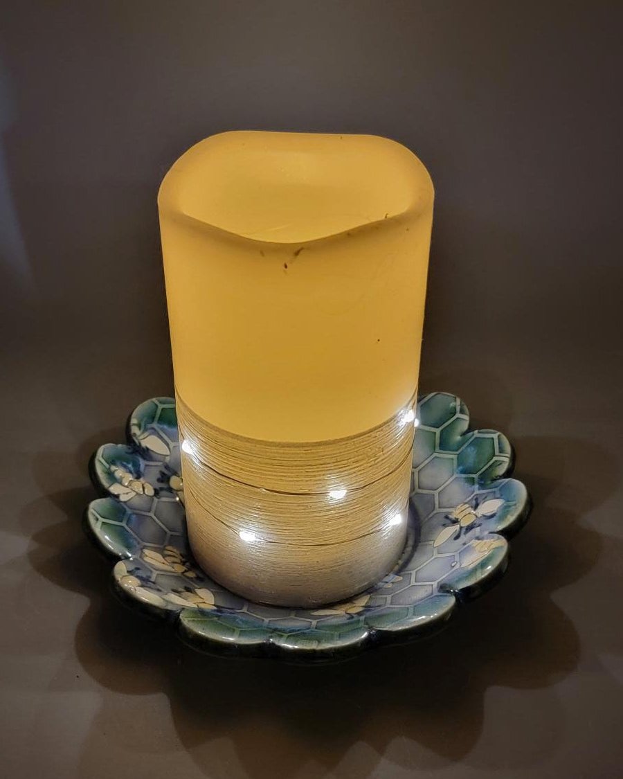 5 inch Hand Painted Embossed Bees & Honey Comb Fancy Circle Trinket Dish in Alice Dreams