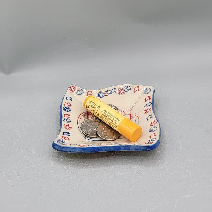 4 inch Imprinted Stealie, Peace, Music, Love Trippy Circles Fancy Square Trinket Dish with Detailed Glazing