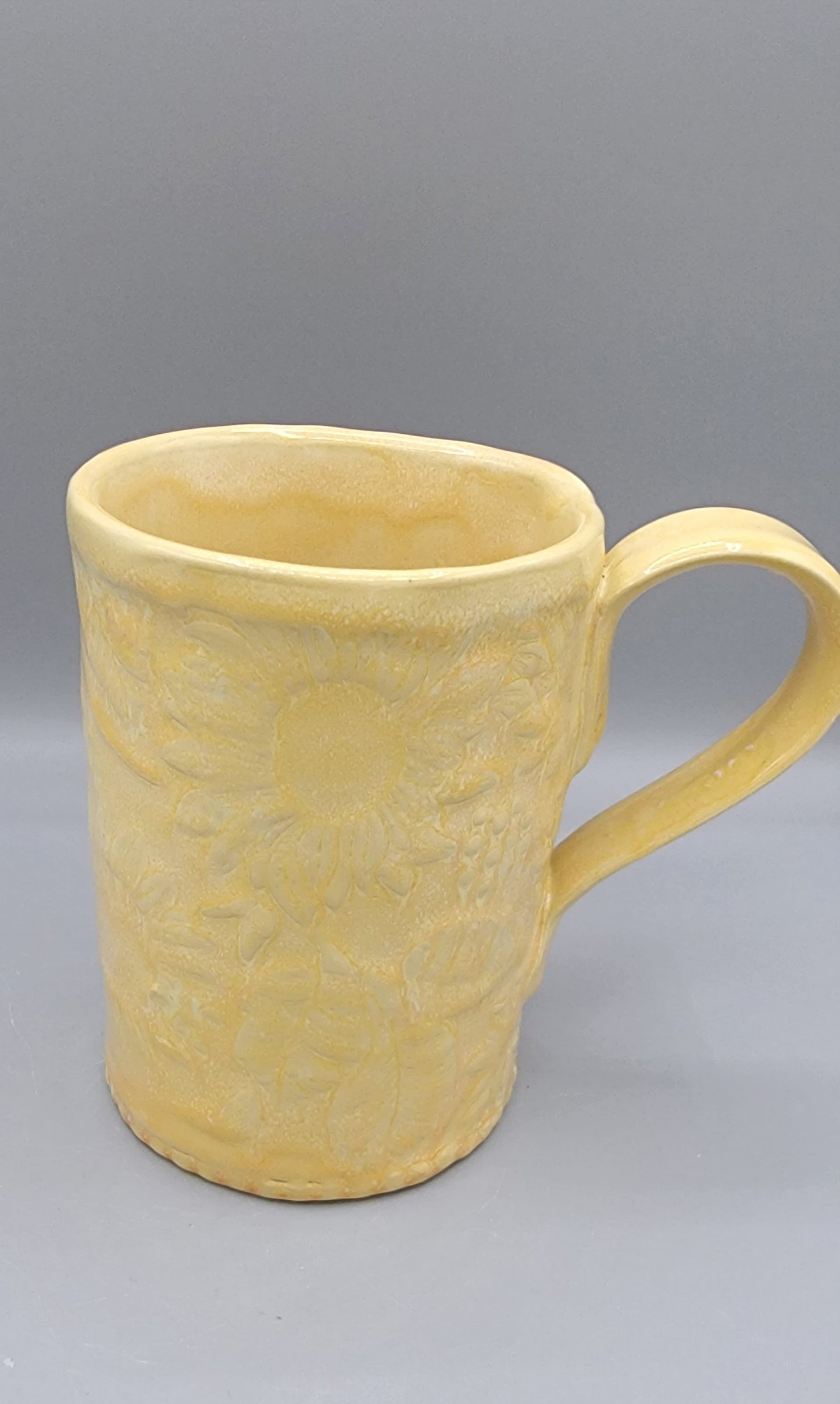 16 oz Embossed Sunflower Coffee Mug In Lemon Dream