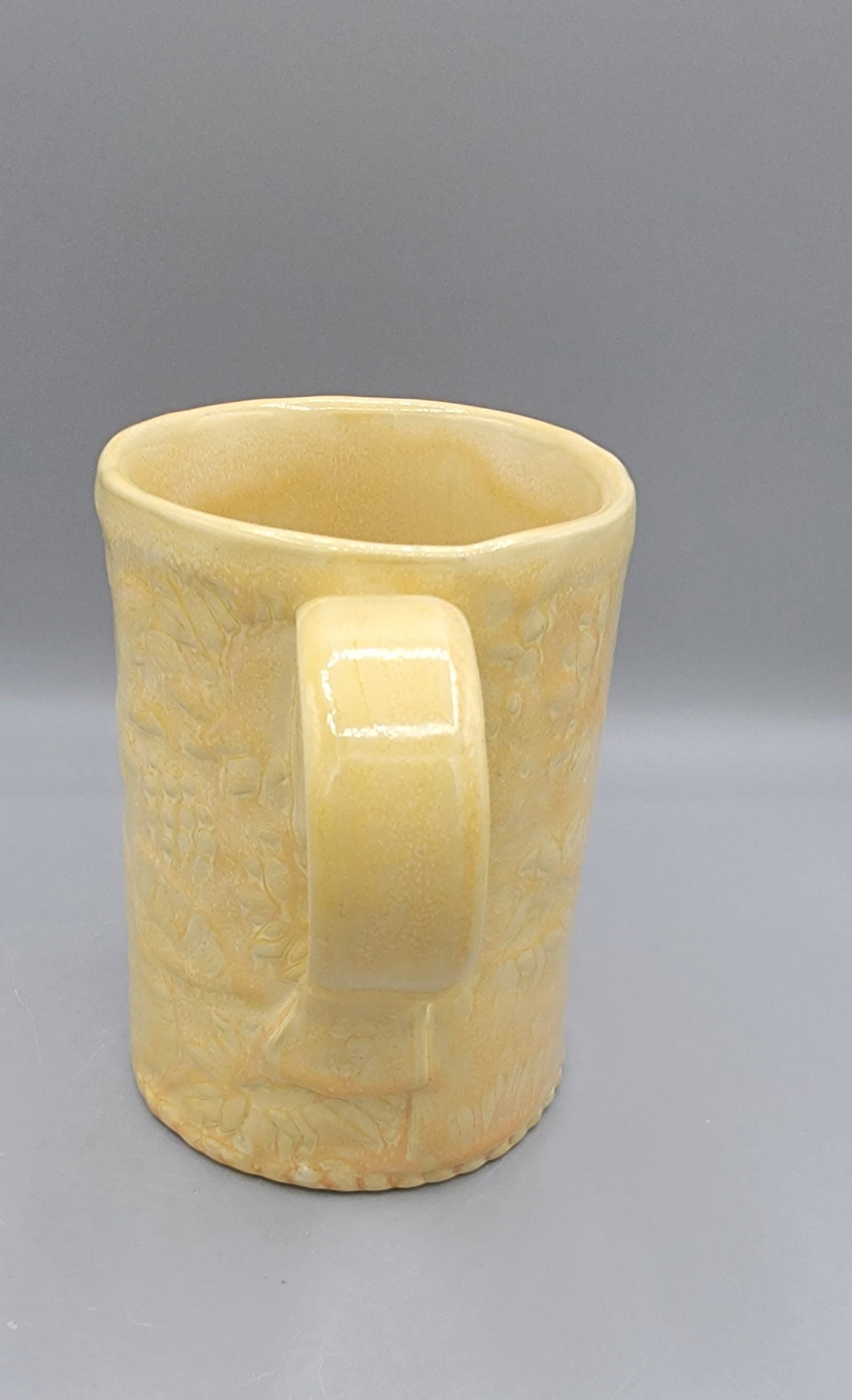16 oz Embossed Sunflower Coffee Mug In Lemon Dream