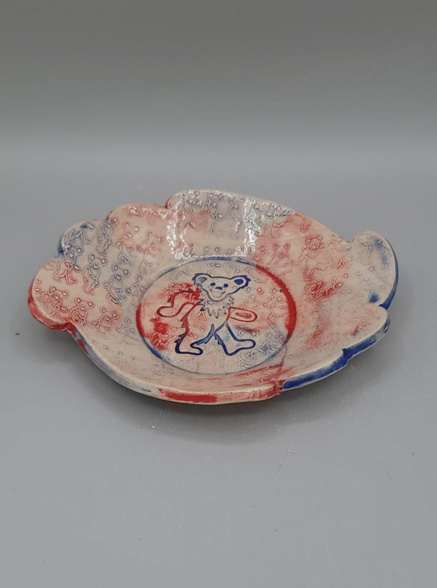 6.5 inch Embossed Bear Fancy Island Trinket Dish With Music Note Bottoms