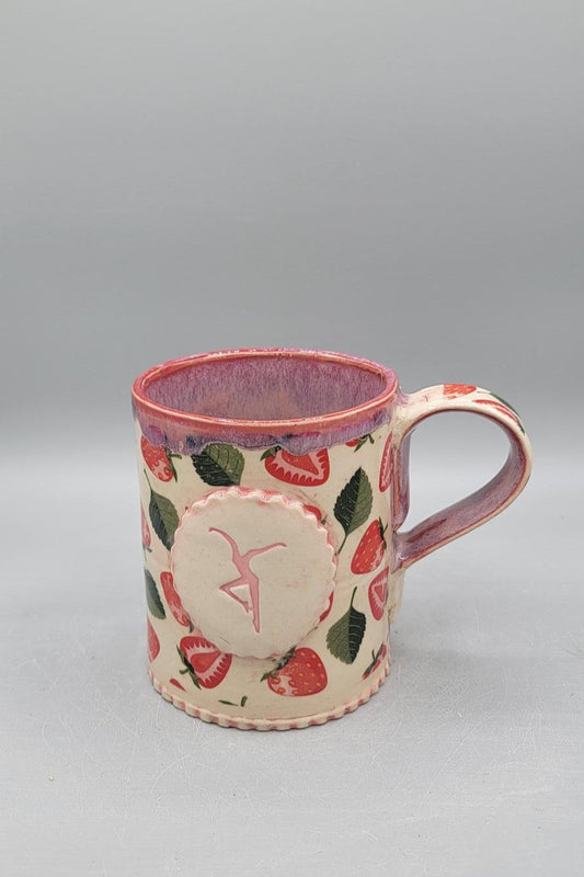 14-15 oz Strawberry Mug with Dancer Medallion