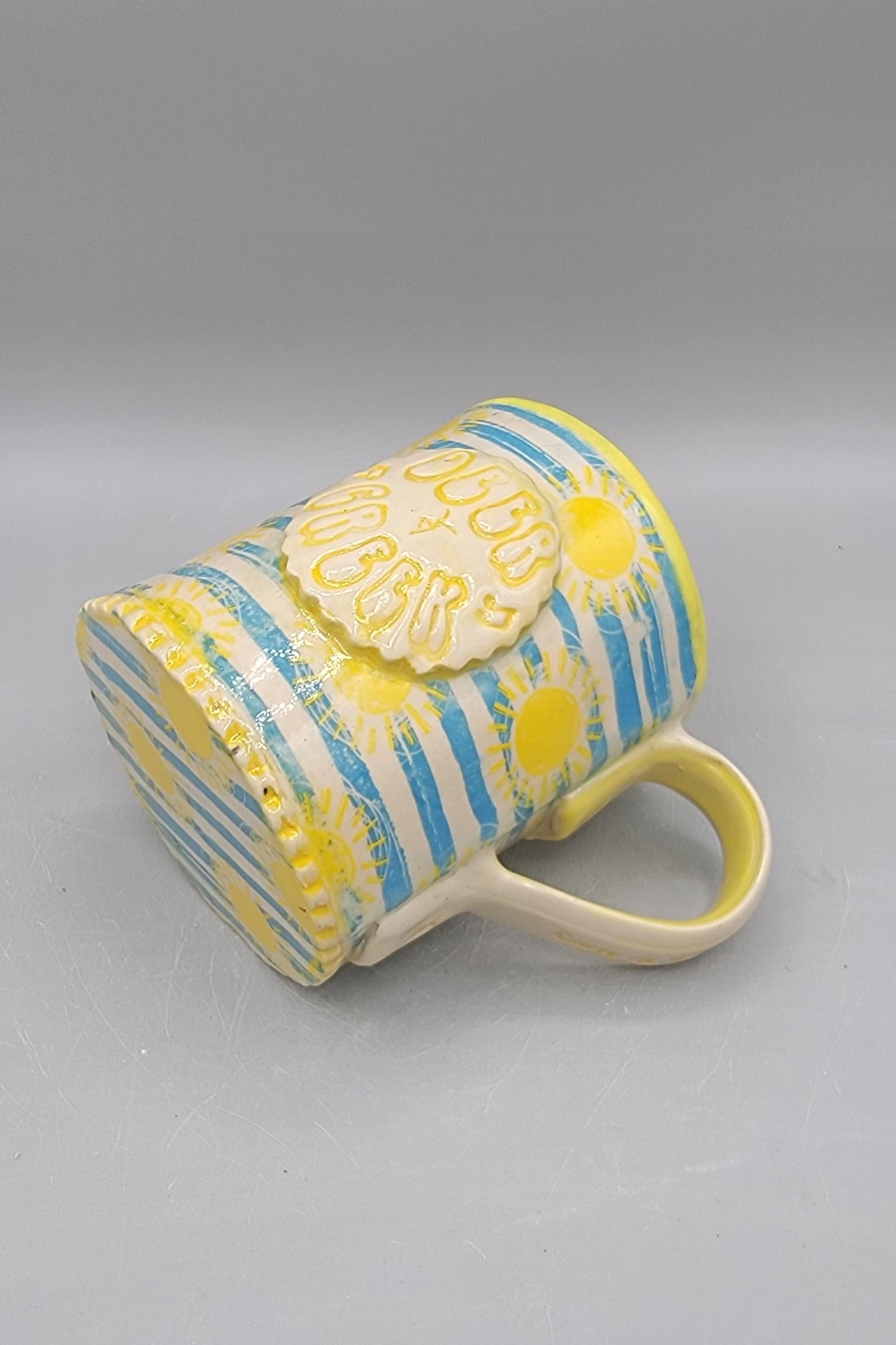 14-15 oz Sunshine Mug with Dancer Deer Creek Medallion