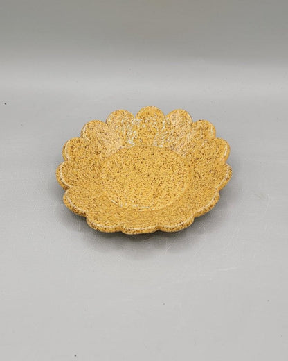 6 inch Fancy Circle Trinket Dish in Country Yellow