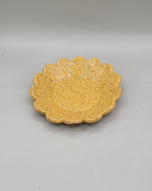 6 inch Fancy Circle Trinket Dish in Country Yellow