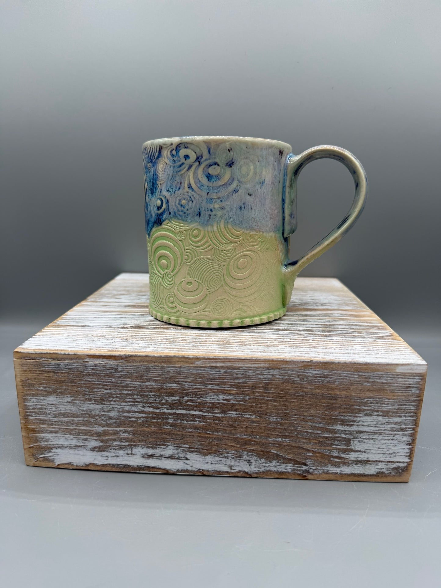 14-15 oz Embossed Circle Ceramic Mug in Galaxy Lime