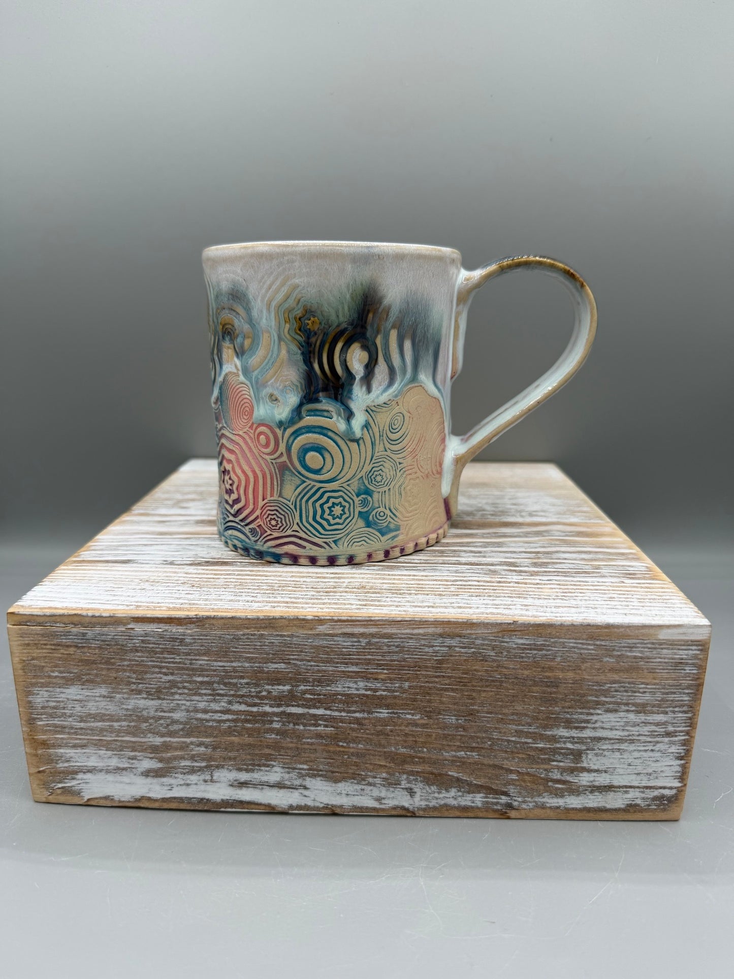 14-15 oz Embossed Circle Ceramic Mug in Melty Cotton Candy