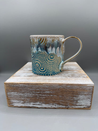 14-15 oz Embossed Circle Ceramic Mug in Turquoise Swirls