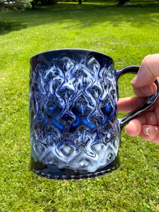 14-15 oz Embossed Diamond Ceramic Mug in Moulton Blue Lava