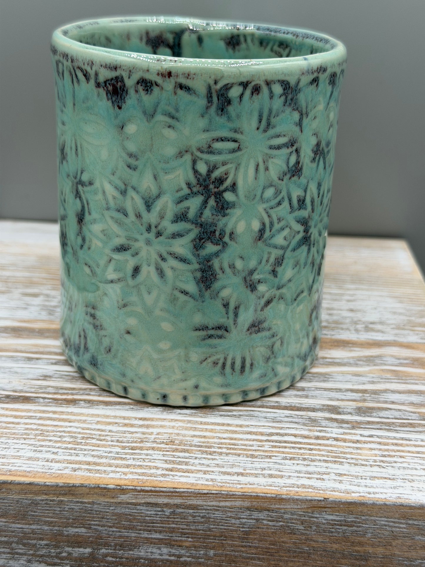 14-15 oz Embossed Geometric Ceramic Mug in Minty Petals