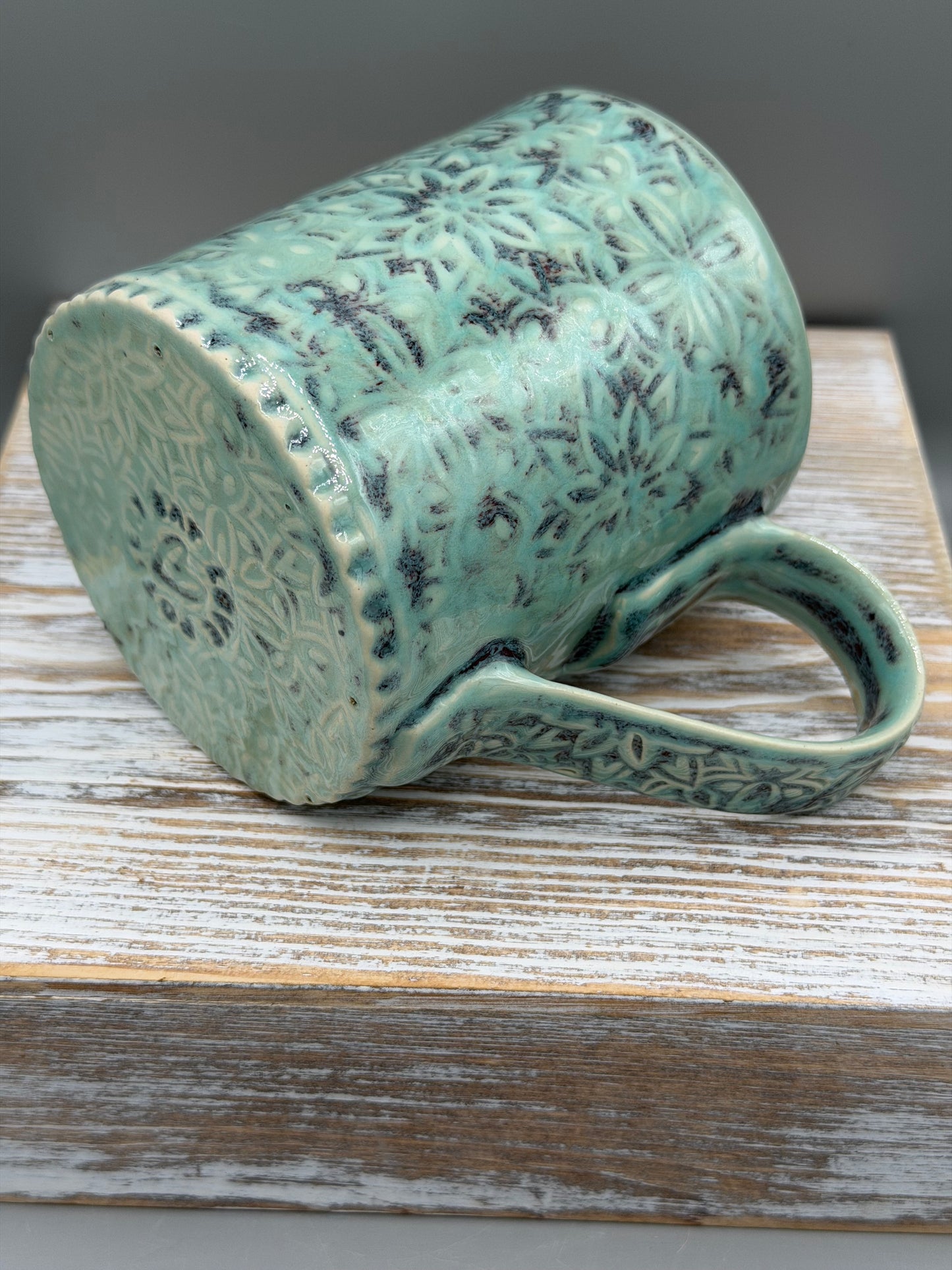 14-15 oz Embossed Geometric Ceramic Mug in Minty Petals