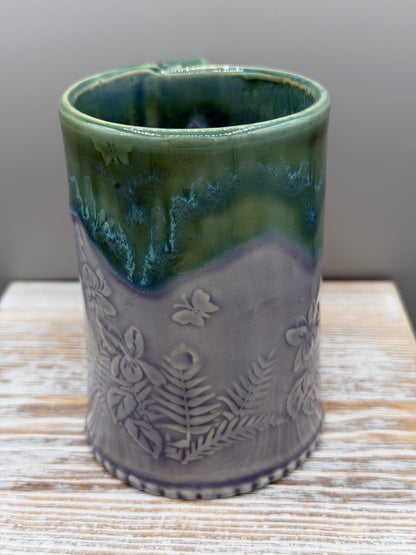 16-17 oz Embossed Flower Fields Ceramic Mug in Alice Dreams