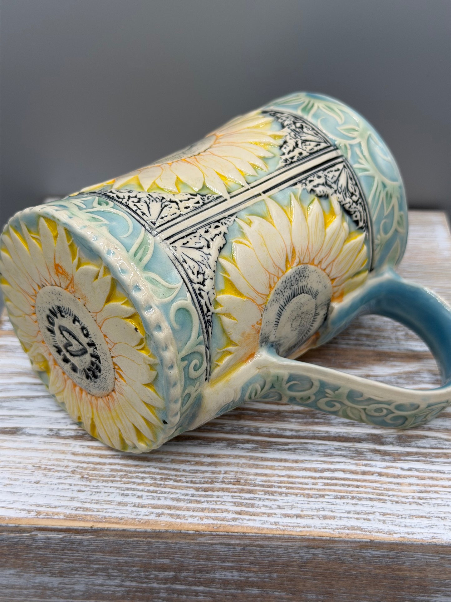 16-17 oz Hand Painted & Embossed Sunflower Ceramic Mug