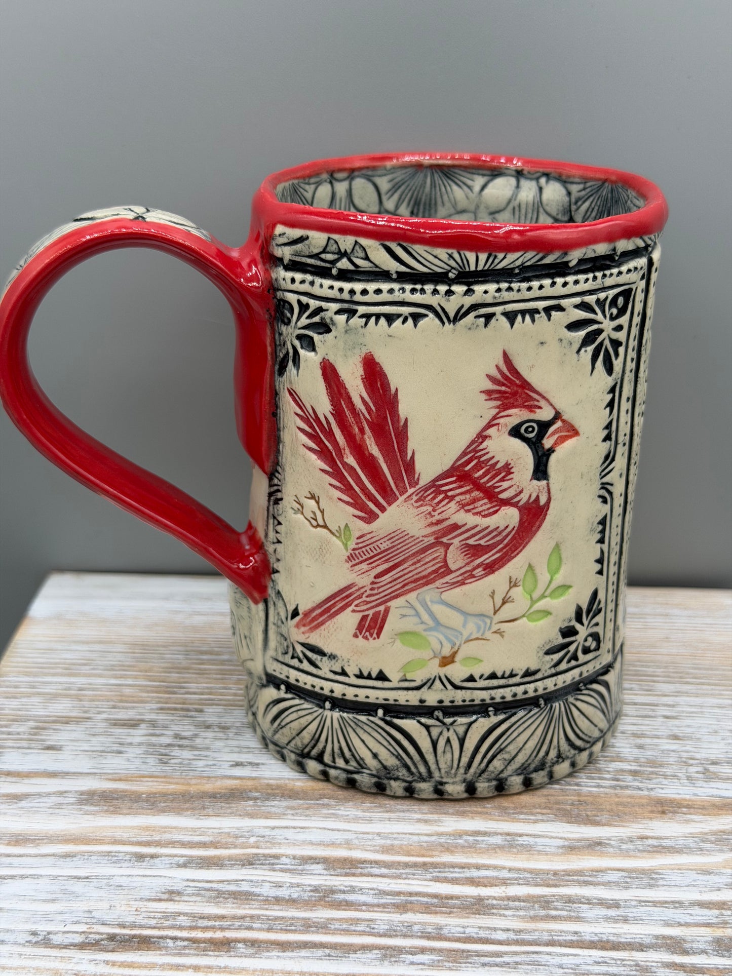16-17 oz Hand Painted & Embossed Cardinal Ceramic Mug