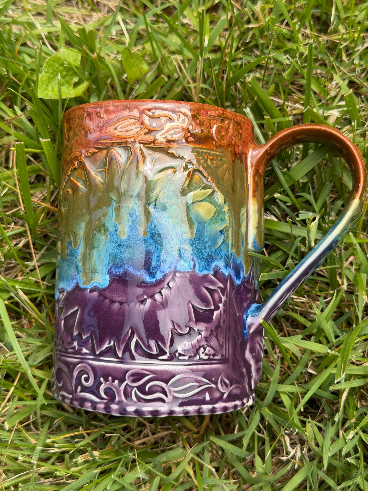 16-17 oz Embossed Sunflower Ceramic Mug in Melting Copper to Purple