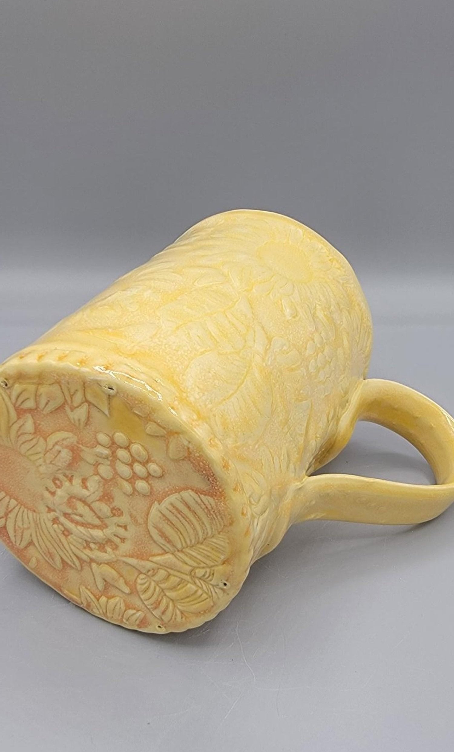 16 oz Embossed Sunflower Coffee Mug In Lemon Dream